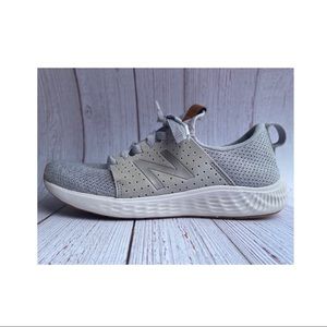 New Balance tennis shoes